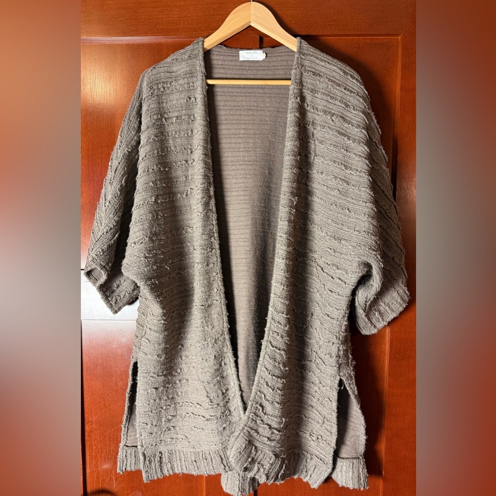 Amaryllis X Ashley Nichols Textured Taupe Open Oversized Cardigan Size XS